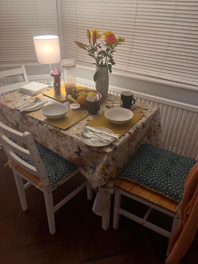 Home From Home Cosy B&B London Eksteriør billede